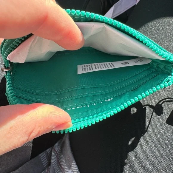 Clippable Card Pouch - Picture 4 of 4